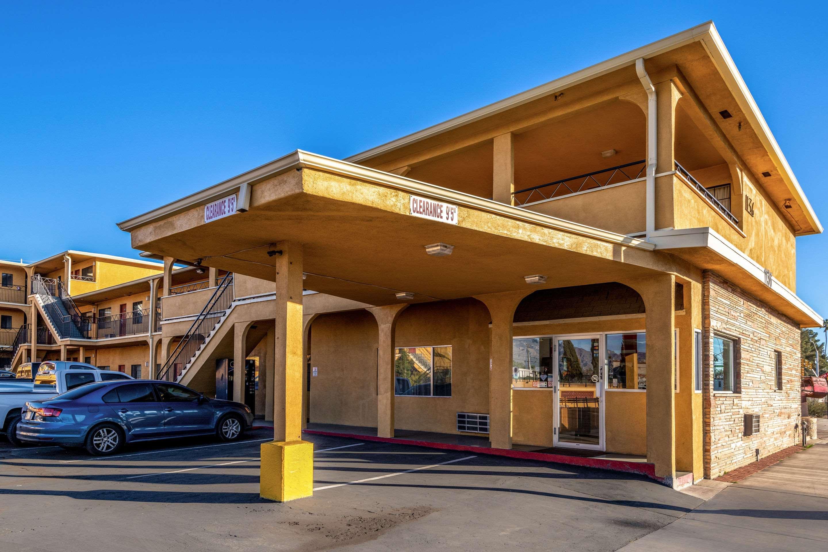 Econo Lodge University Tucson Exterior photo